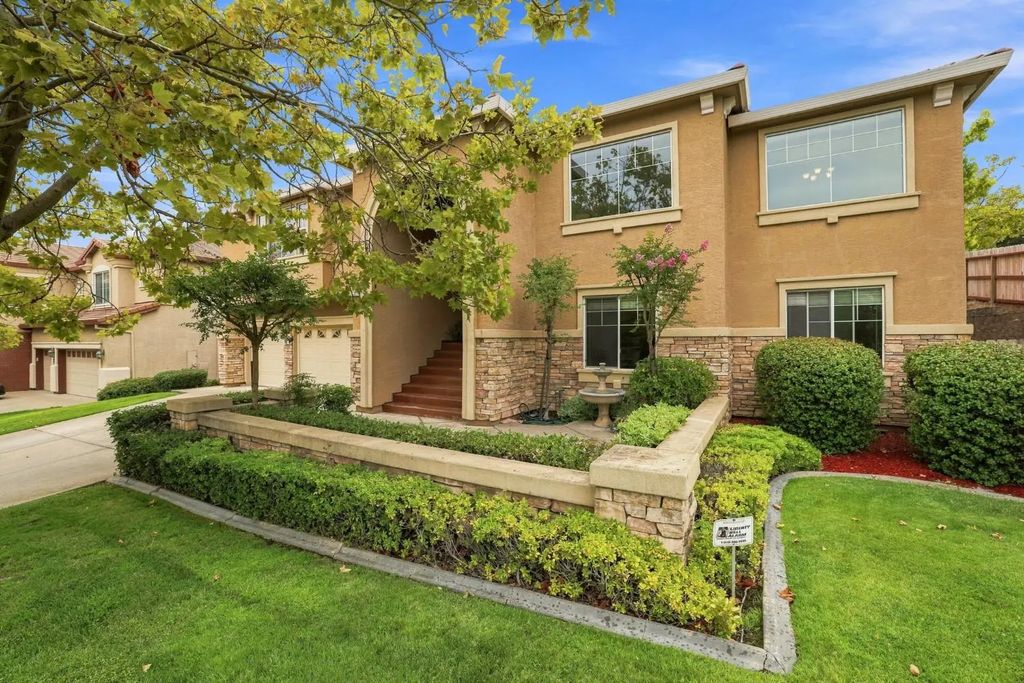 400 Listowe Drive, Folsom