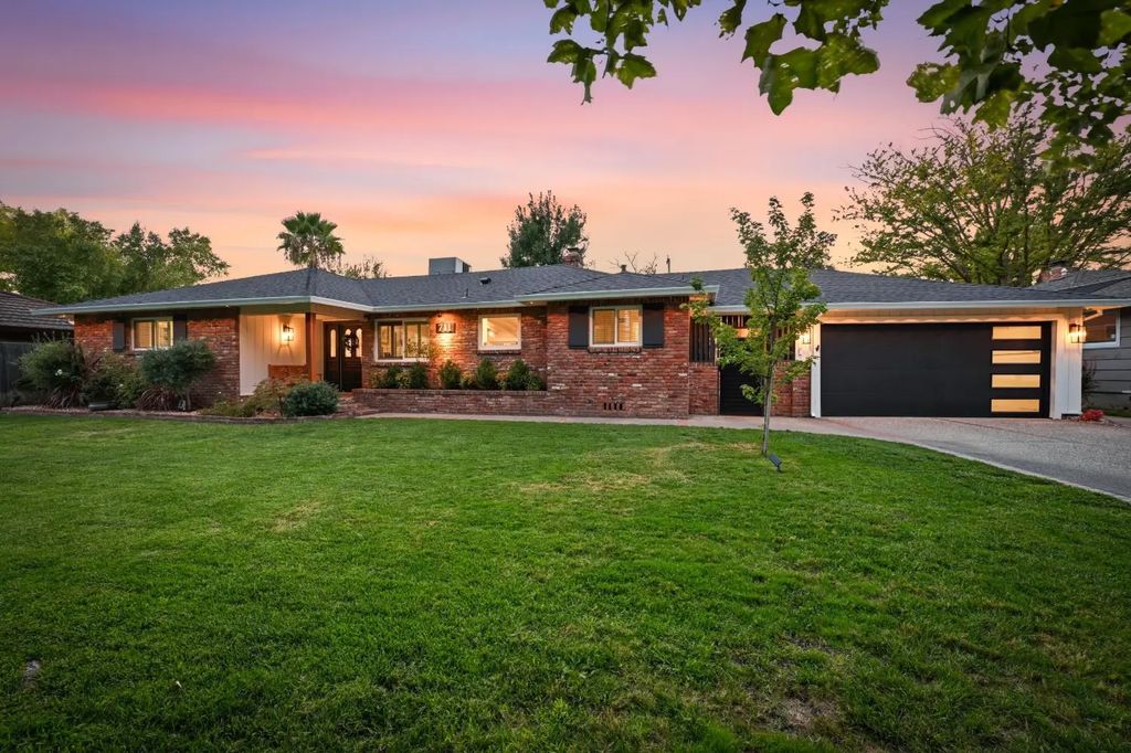 711 La Sierra Drive, Sacramento