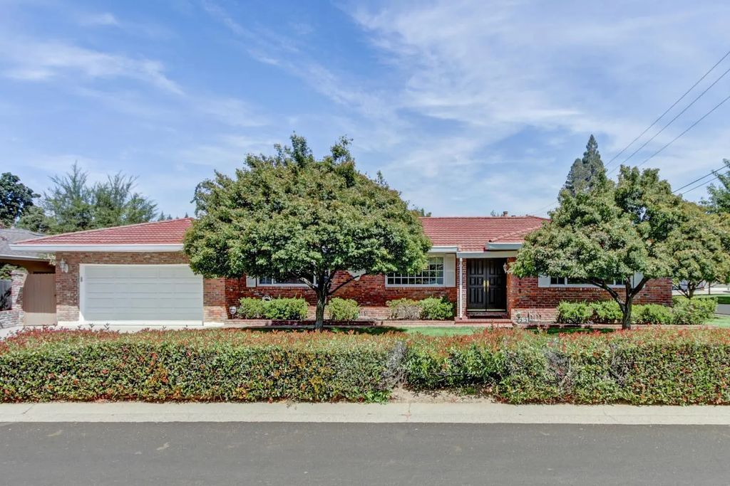 5649 Newbury Way, Carmichael