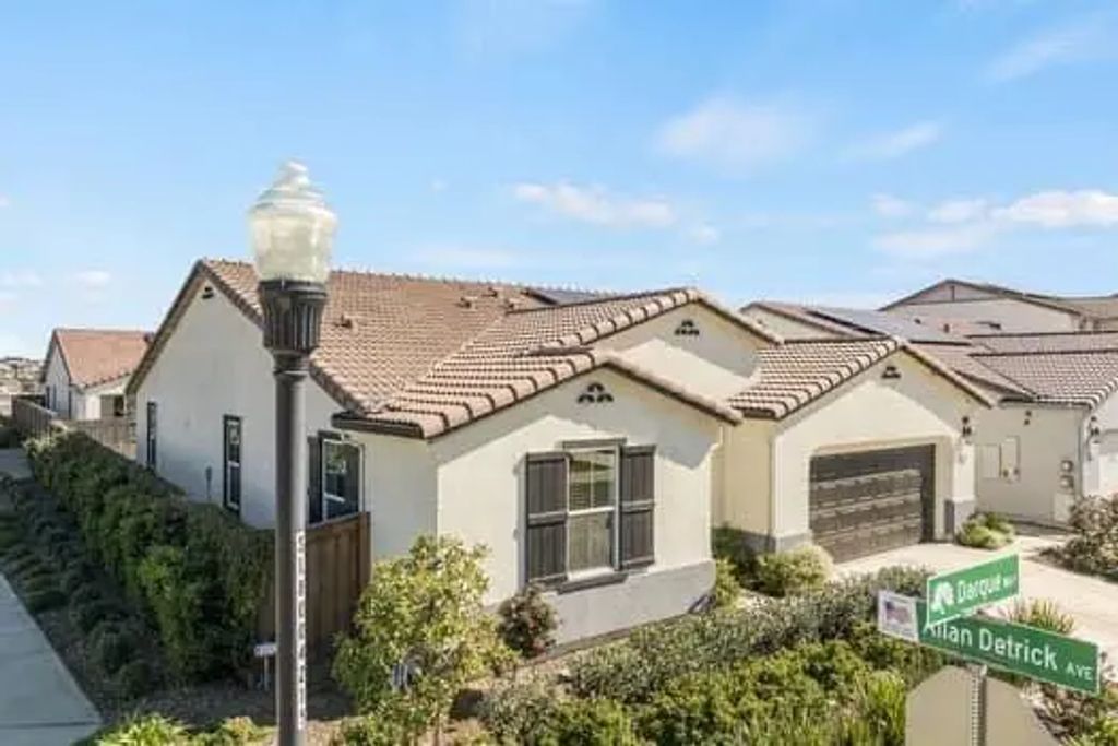 7447 Darque Way, Elk Grove