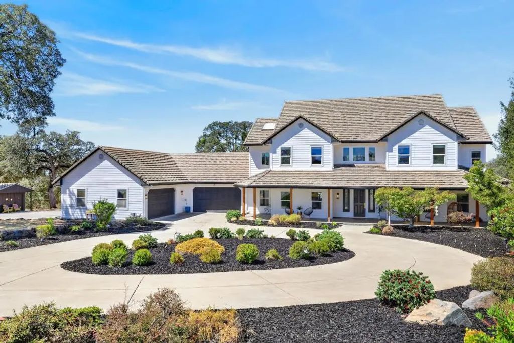 2351 E Green Springs Court, Rescue