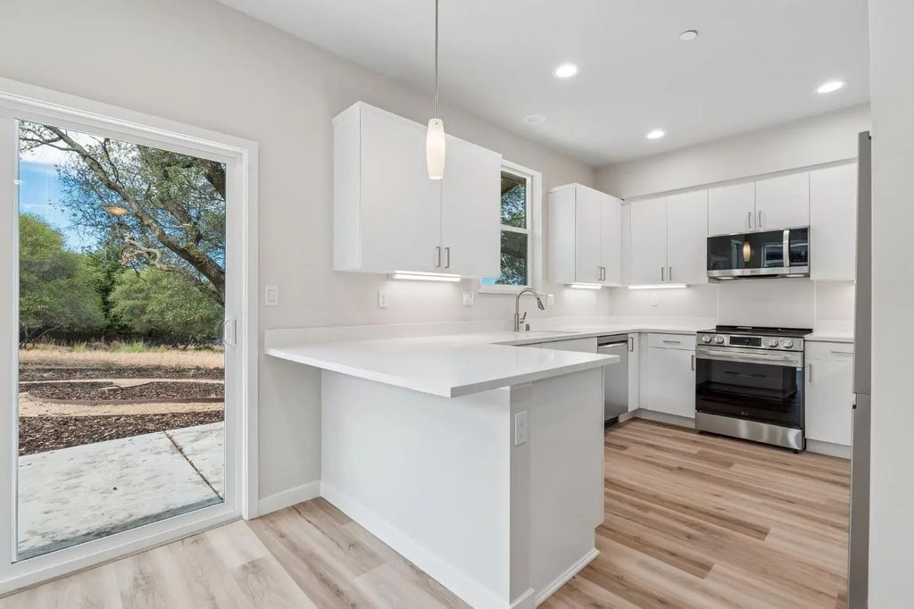 210 Lago Drive, Cameron Park