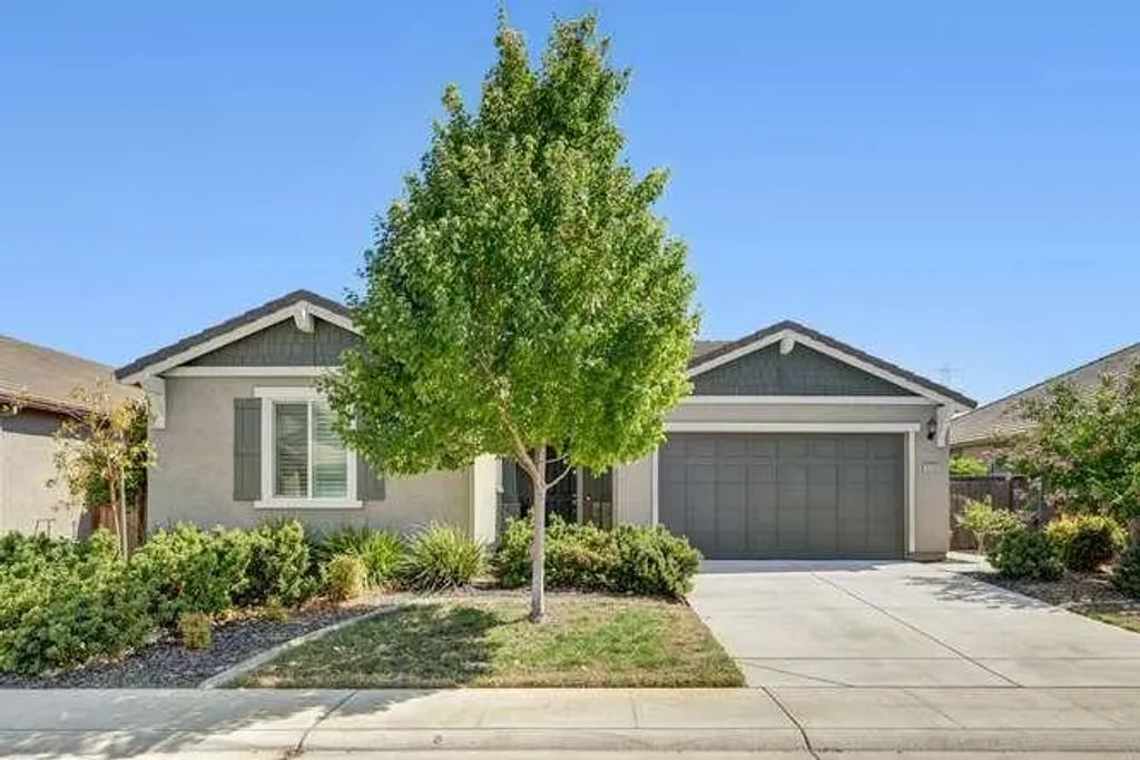 9268 Legendary Court, Elk Grove