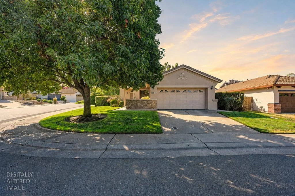 325 Leckenby Way, Folsom