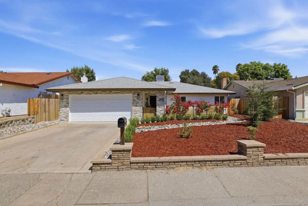 7014 Checkerbloom Way, Citrus Heights