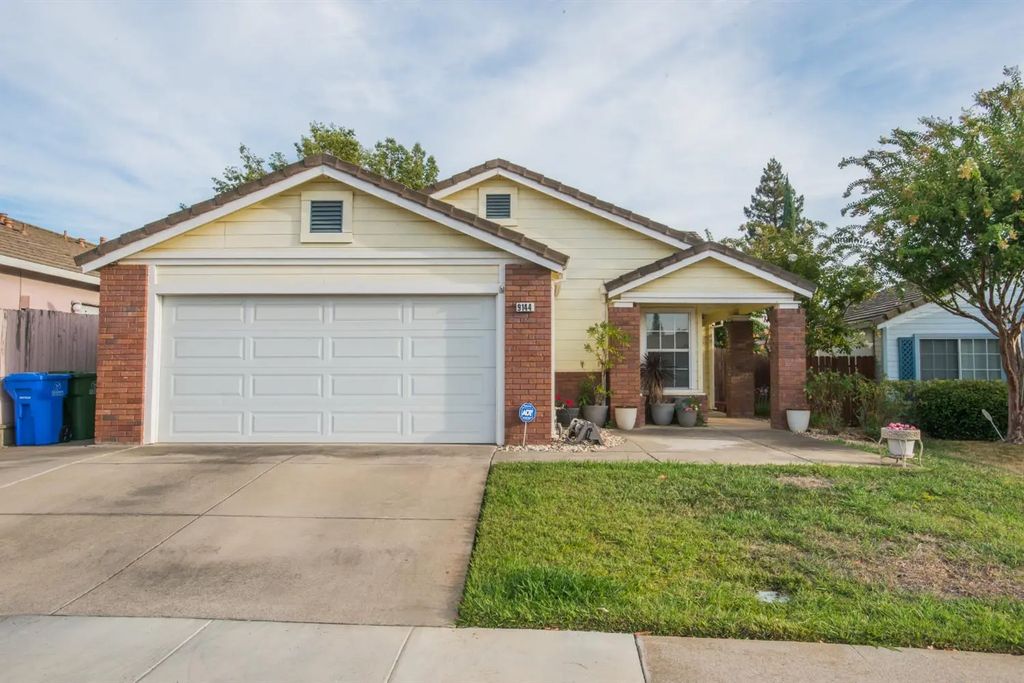 9144 Lakemont Drive, Elk Grove