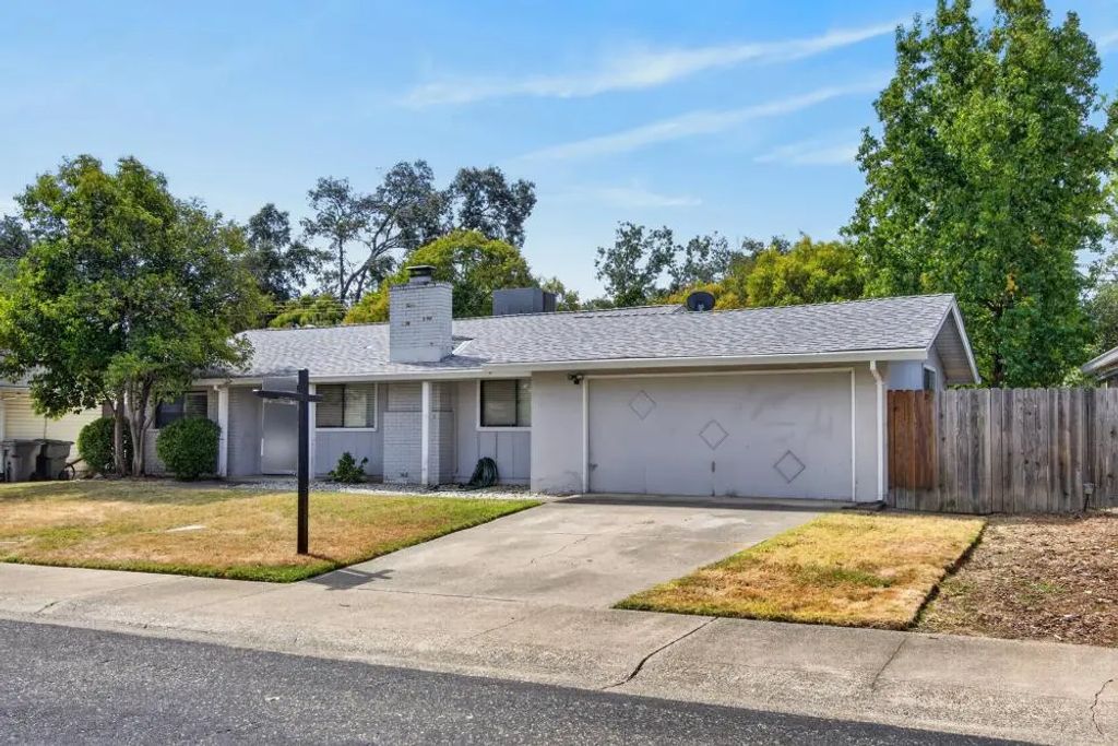 1220 Palm Avenue, Roseville