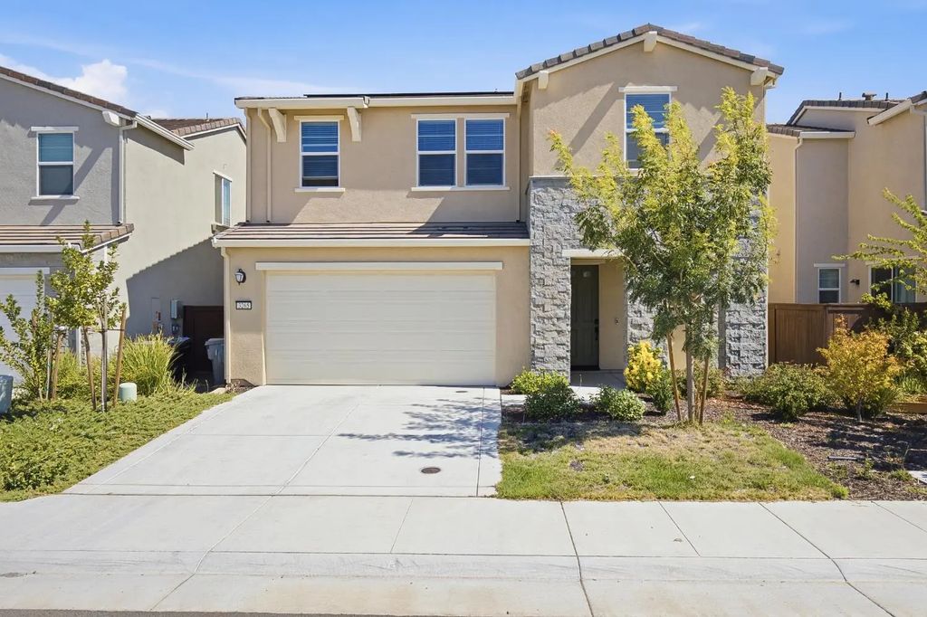 3265 Garibaldi Drive, Roseville