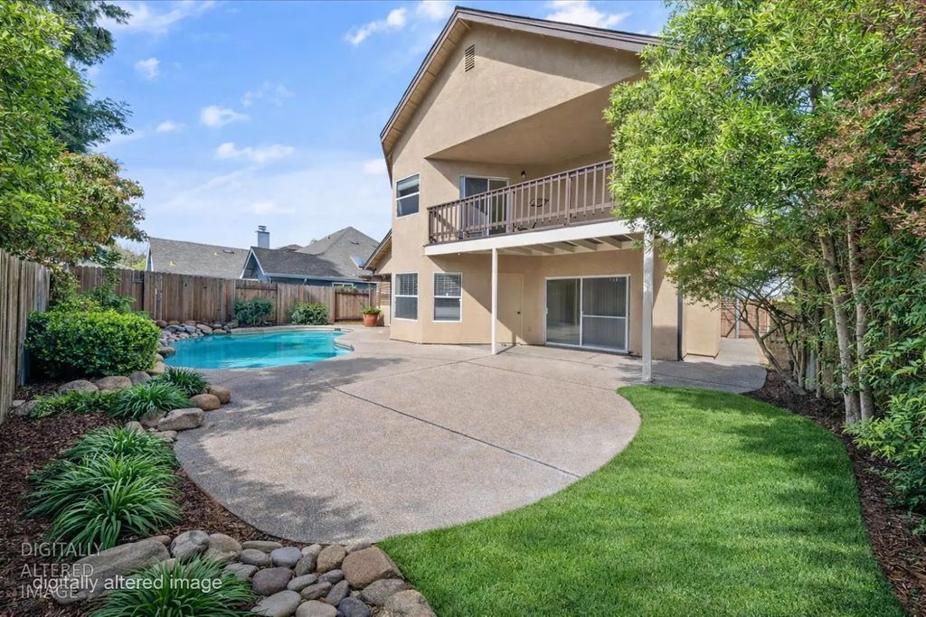 6012 Laguna Park Drive, Elk Grove