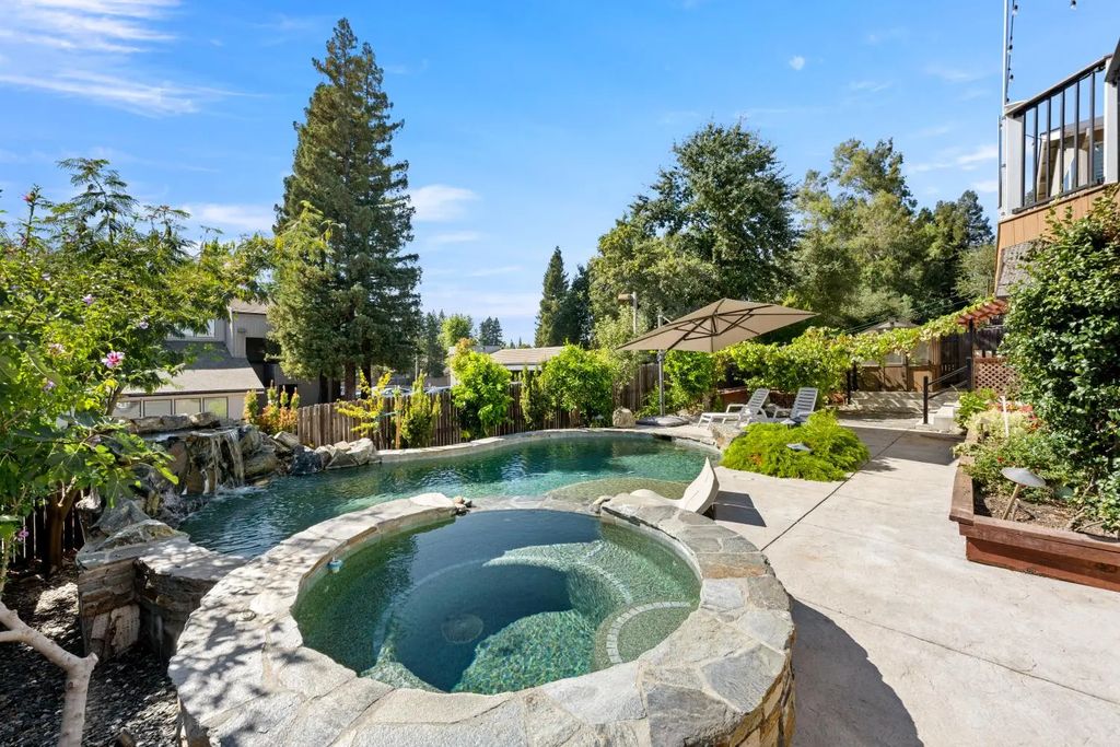 5121 Ridgevine Way, Fair Oaks