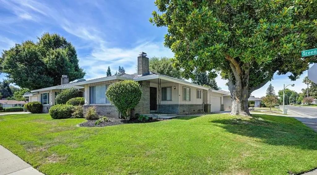 109 Moonlit Circle, Sacramento