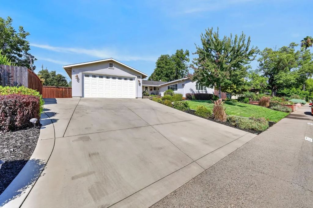 4337 Glenridge Drive, Carmichael