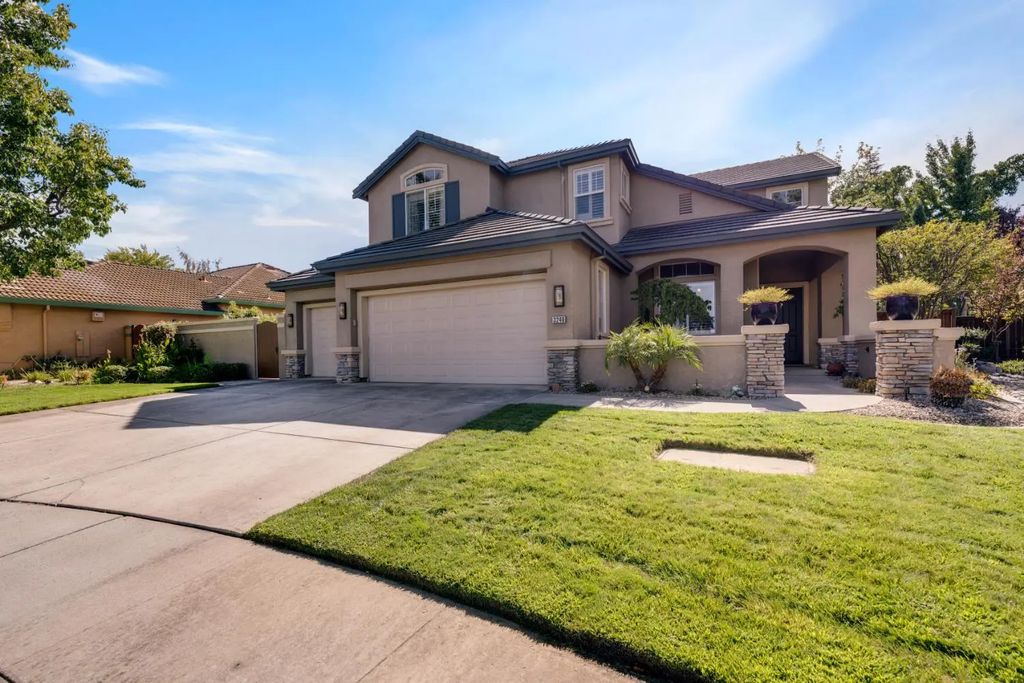3240 Shelter Cove Lane, Elk Grove