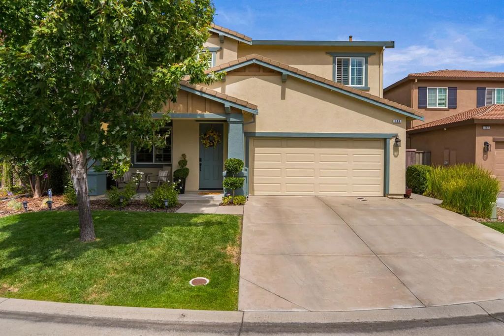 709 Pekin Court, Roseville