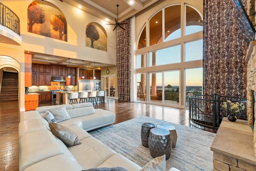 477 Serpa Way, Folsom