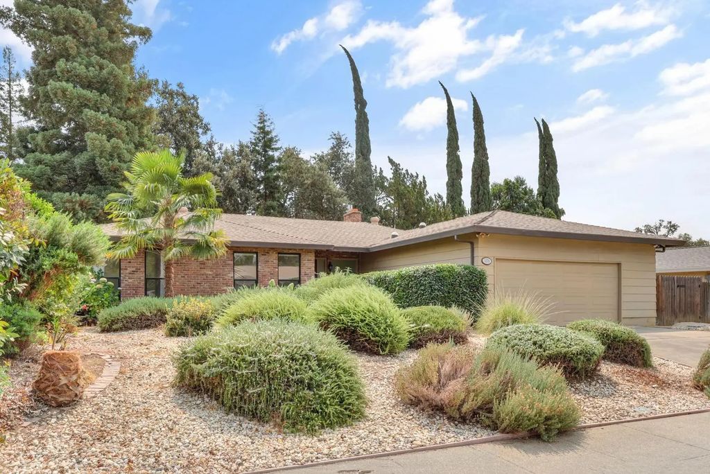 1076 Sand Bar Circle, Carmichael