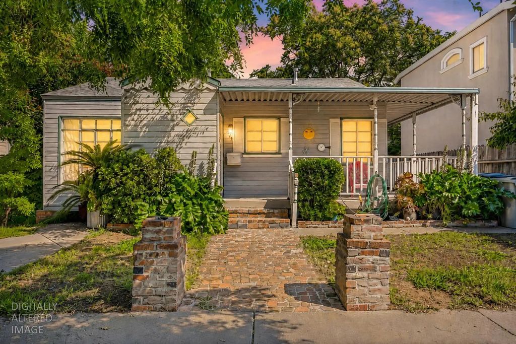 2747 2nd Avenue, Sacramento