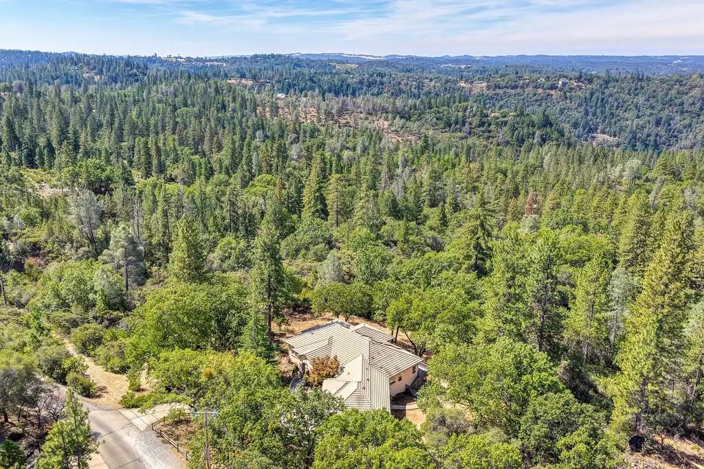 2120 Bear Rock Rd, Placerville