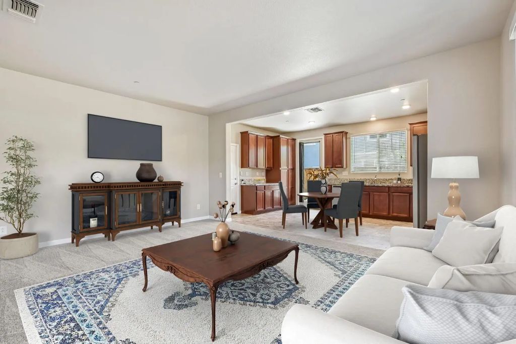 3750 Samuelson Way, Sacramento