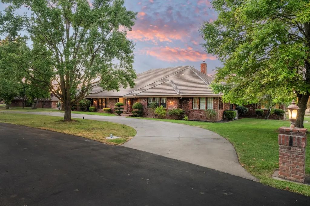 9019 Poplar Hollow Way, Elk Grove