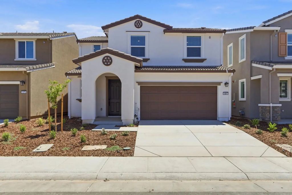 1267 Leonhardt Loop, Lincoln