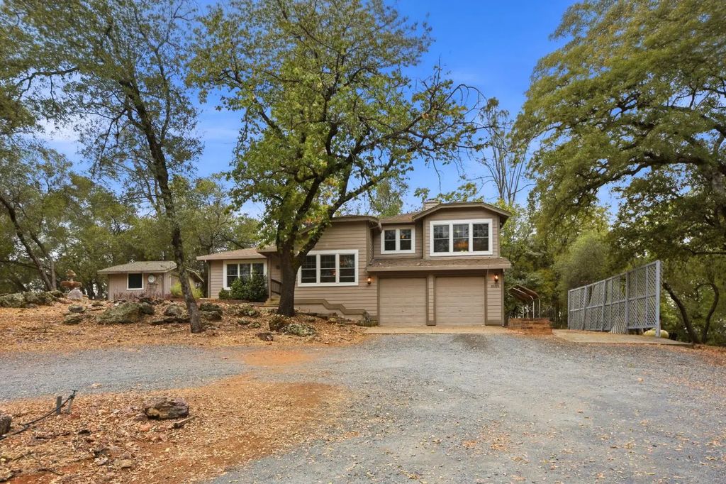 2121 American River Trail, Cool