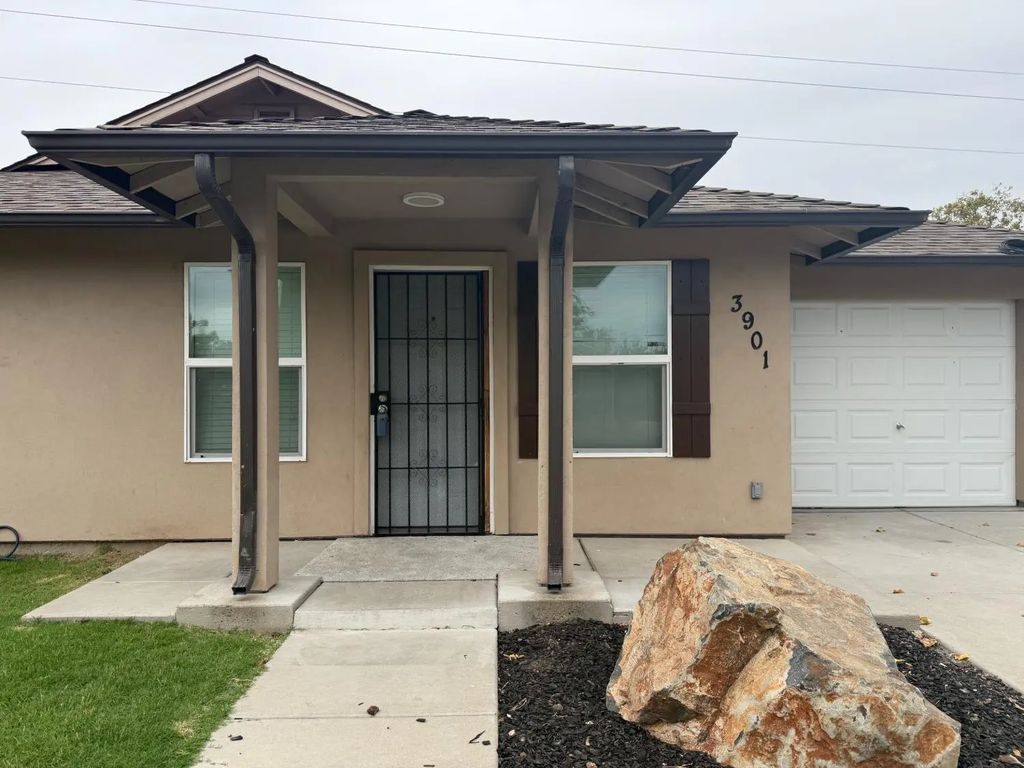 3901 Natoma Way, Sacramento