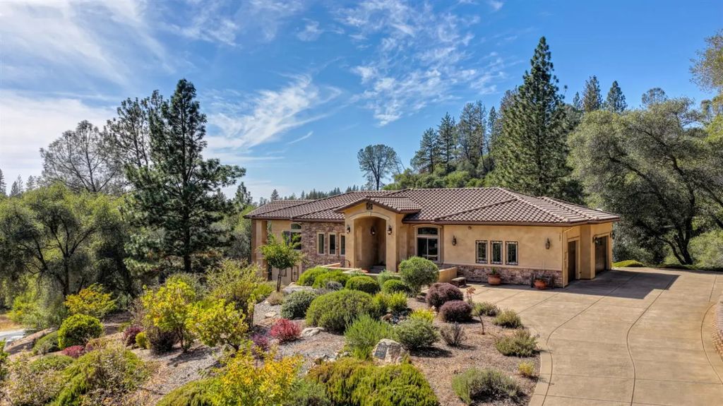 1480 Lodge View Drive, Meadow Vista