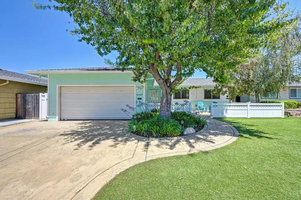 6447 Rexford Way, Carmichael