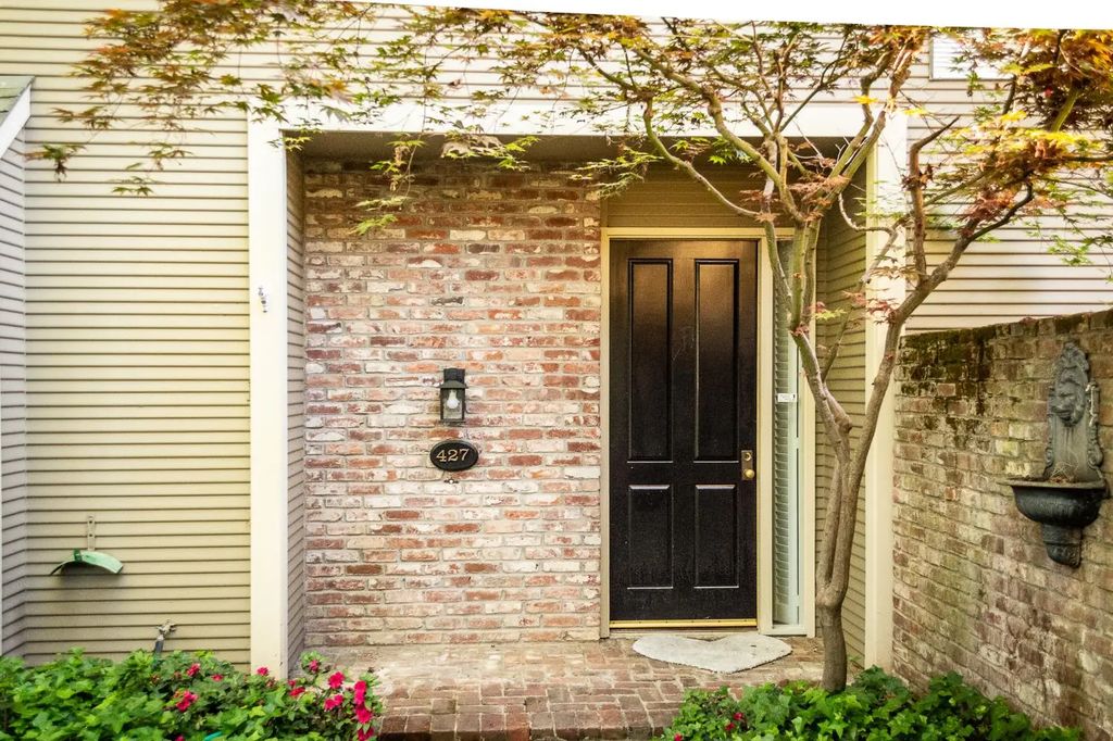 427 Wyndgate Road, Sacramento