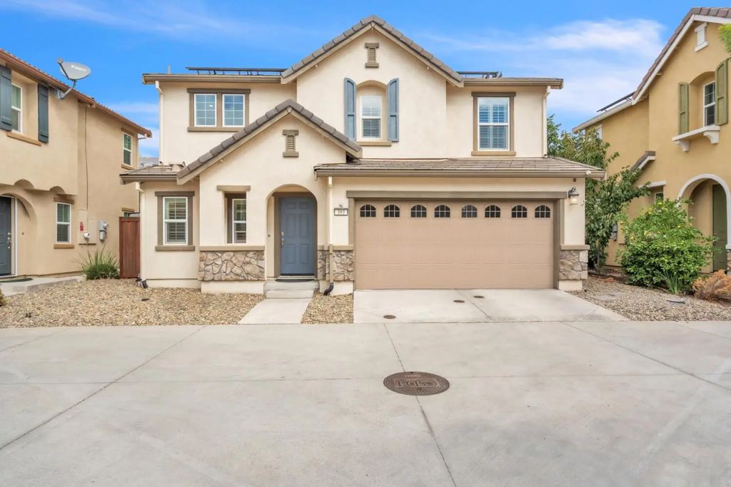 393 Uccello Way, Sacramento