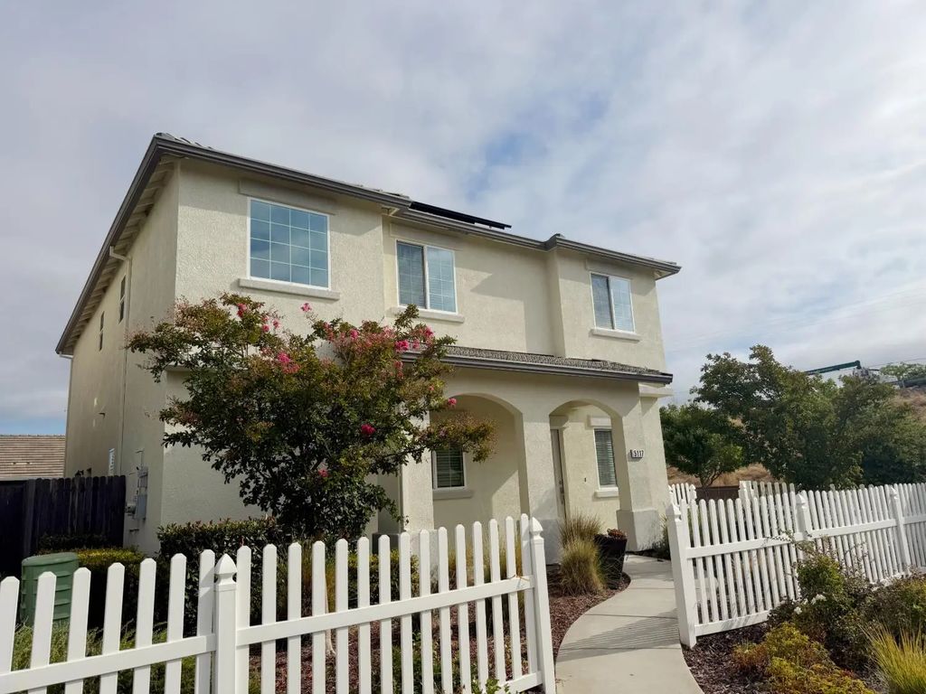 5117 Fiona Walk, Sacramento
