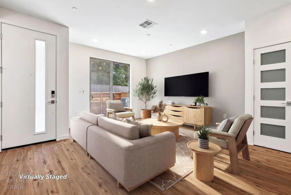 2049 Freya Walk, Sacramento