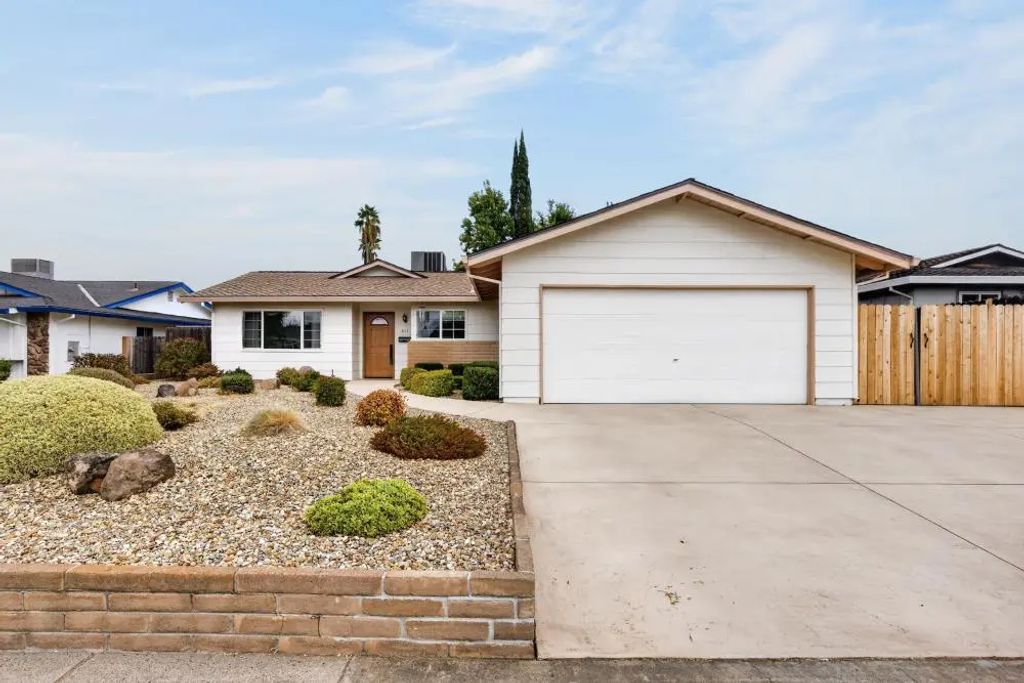 611 Loretto Drive, Roseville