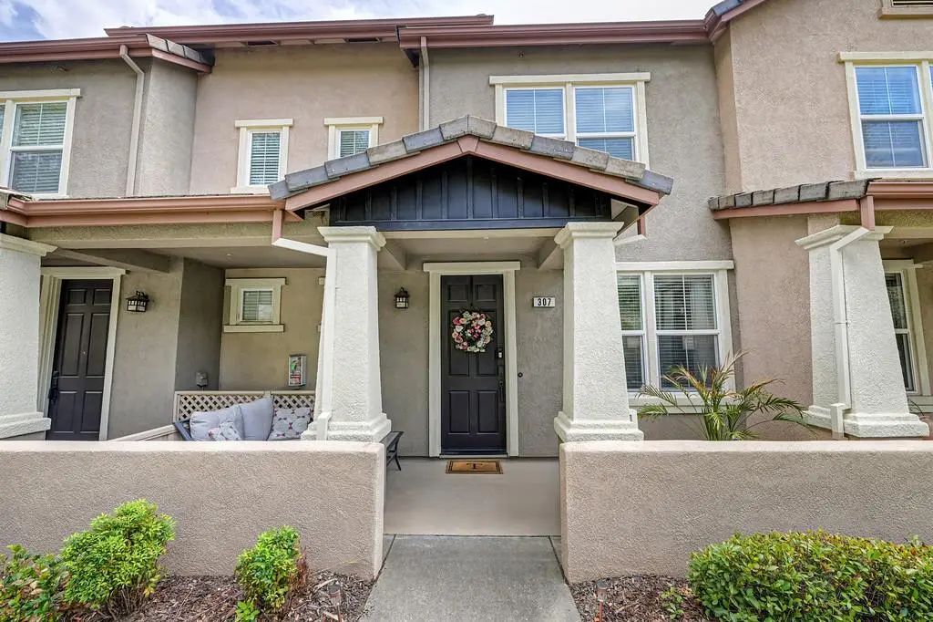 307 Blossom Rock Lane 59, Folsom
