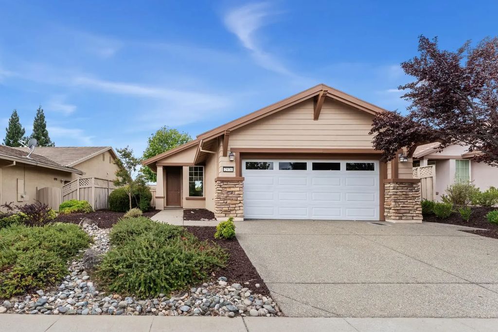 2976 Black Hawk Lane, Lincoln