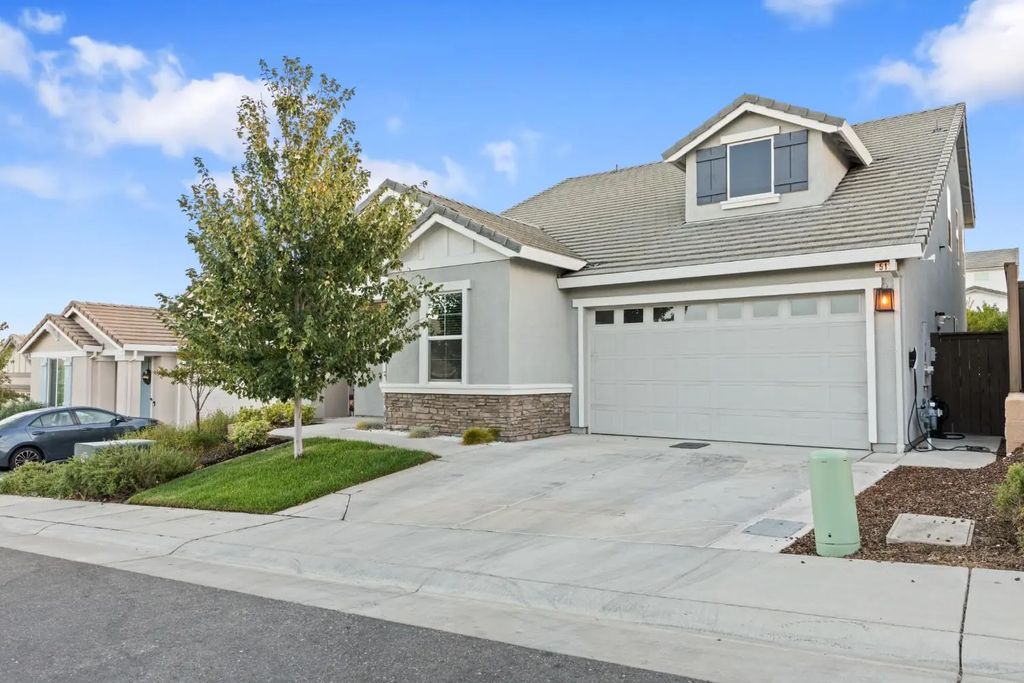 517 Desert Bloom Court, Rocklin