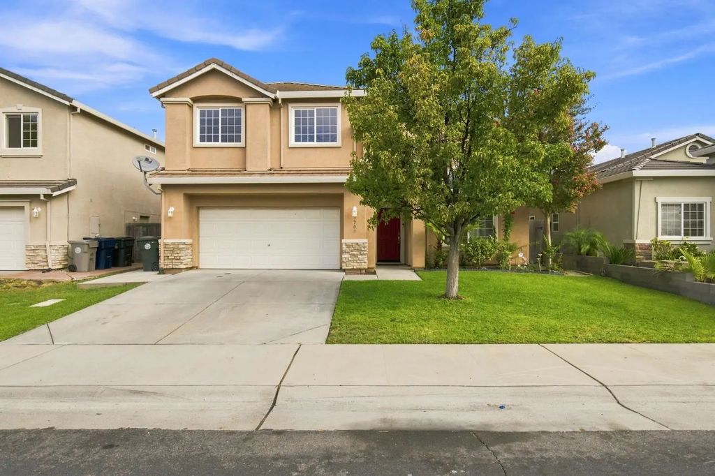 2700 Screech Owl Way, Sacramento