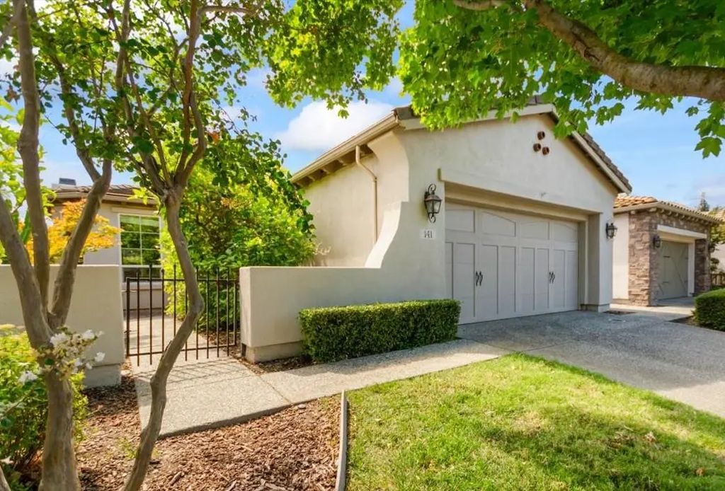 141 Perazul Circle, Sacramento
