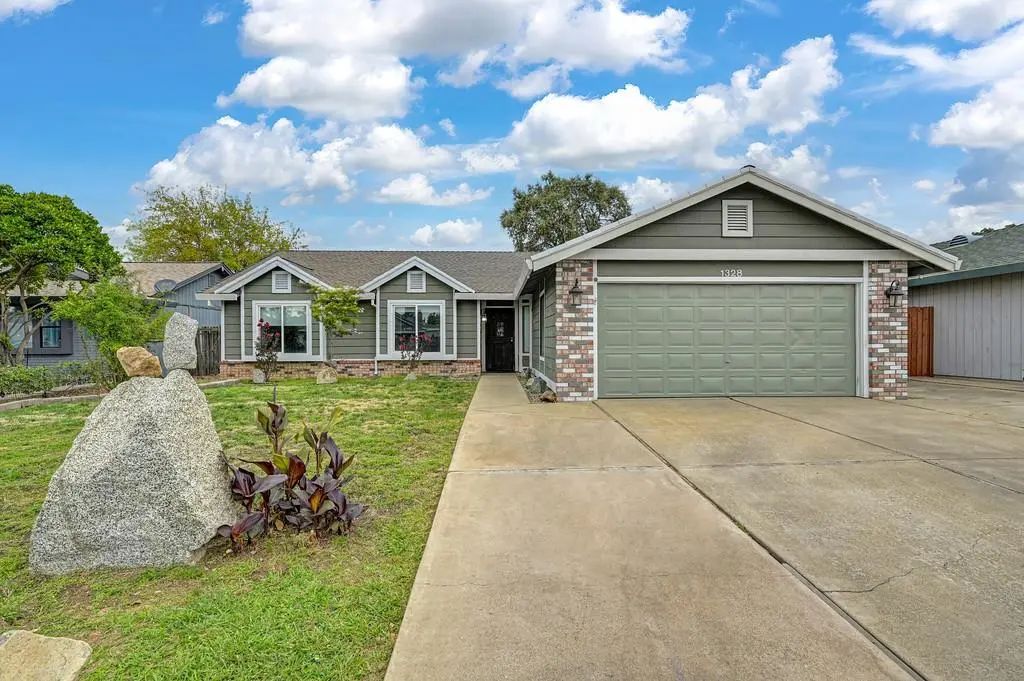 1328 Silver Spur Circle, Lincoln