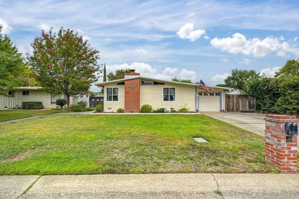 4933 Saint Lynn Lane, Carmichael