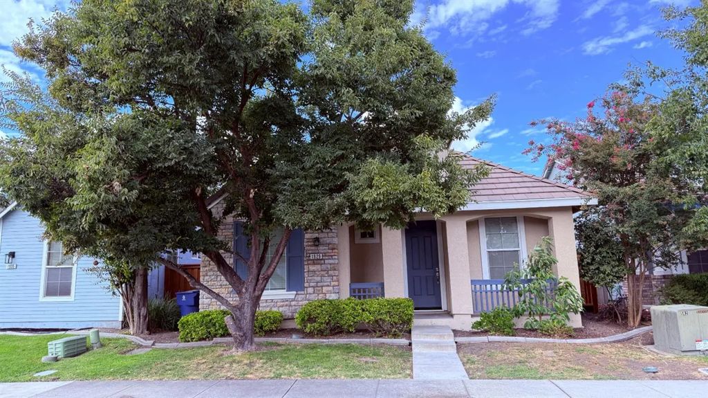 1929 Acari Avenue, Sacramento