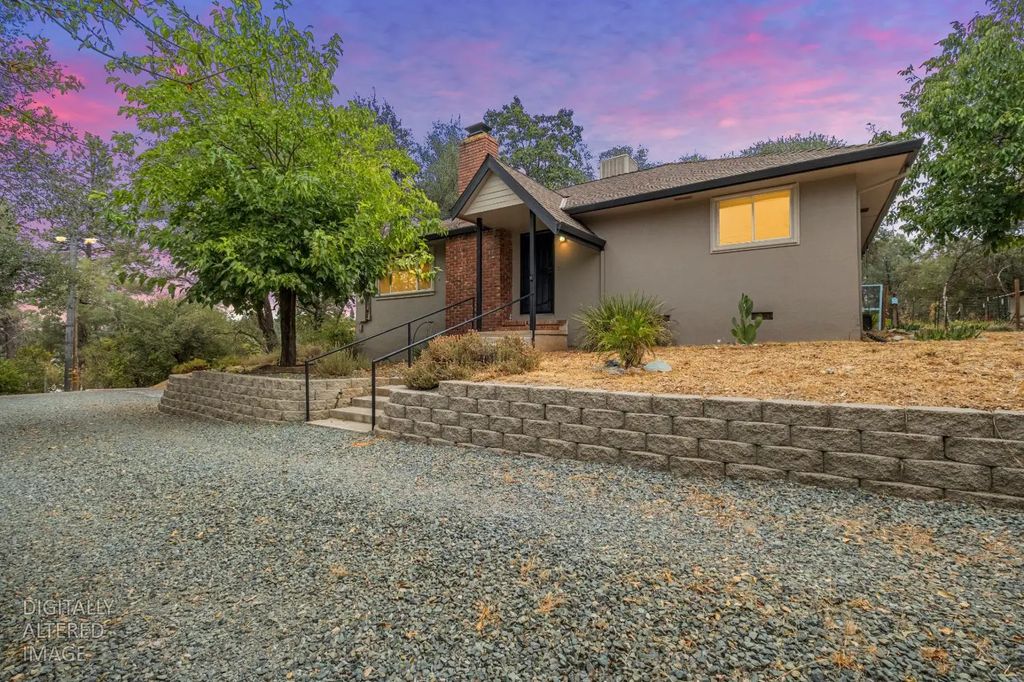 1200 Cebu Lane, Placerville