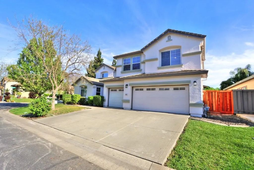 451 Hawkcrest Circle, Sacramento