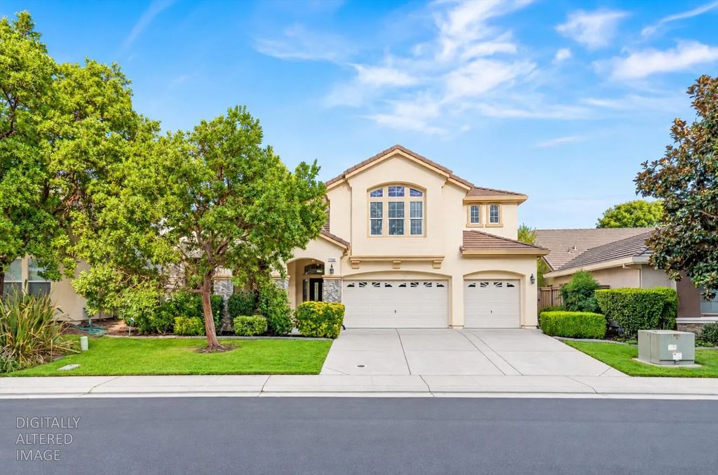 1766 Barossa Way, Roseville