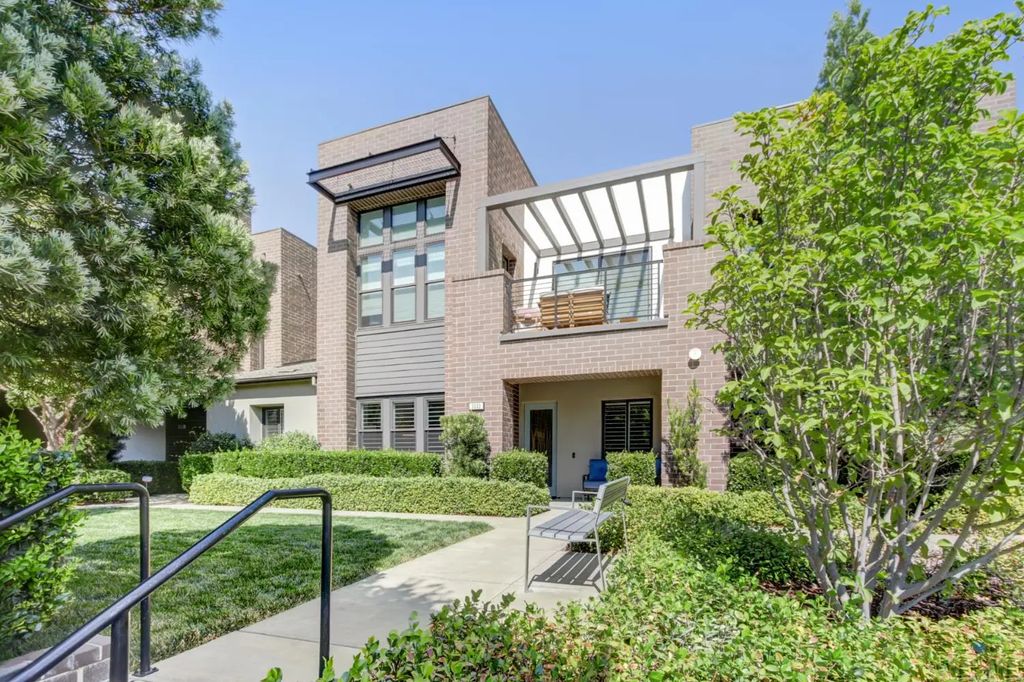 3333 Mckinley Village Way, Sacramento