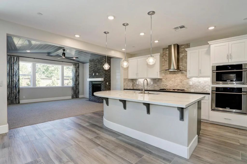 8161 Triplefin Way, Elk Grove