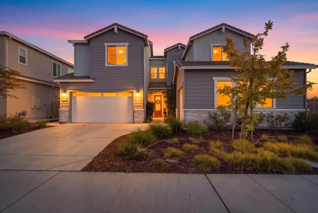 1921 Vintage Way, Roseville