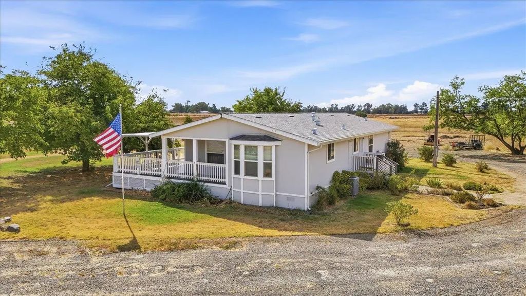 5365 Nicolaus Road, Lincoln