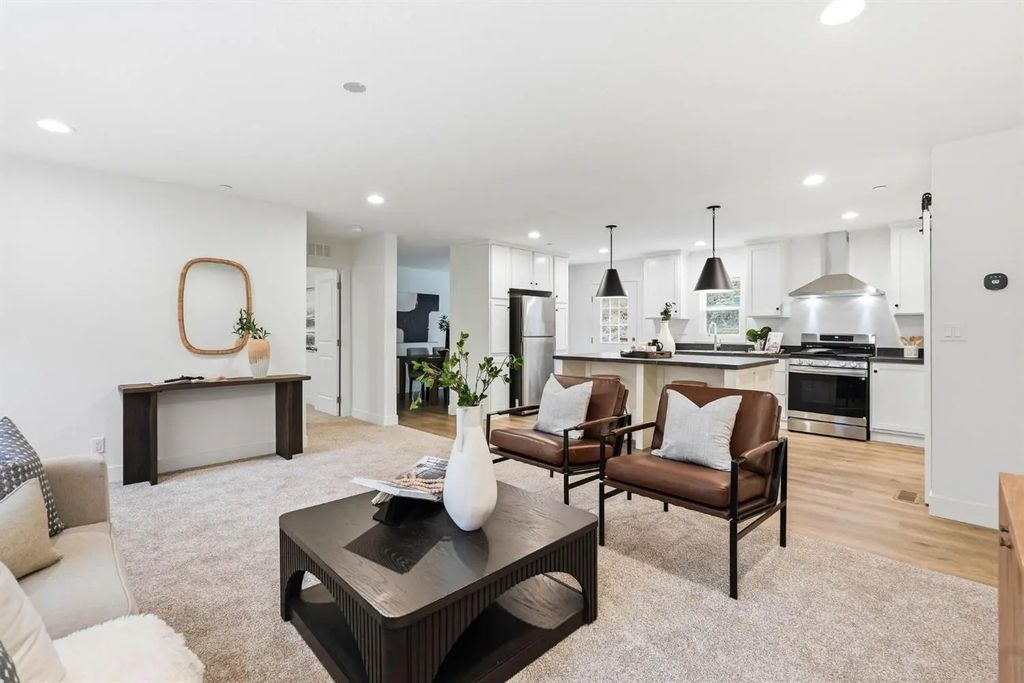 1947 Penny Lane, Placerville